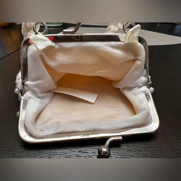 Petite Elegant Mini Clutch Purse in White - Picture 3 of 6